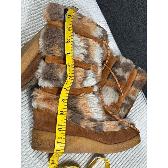 Vintage Shearling Fur Mukluk Boots Womens Size 8 Brown Suede Crepe Wedge Lace Up - Picture 10 of 10